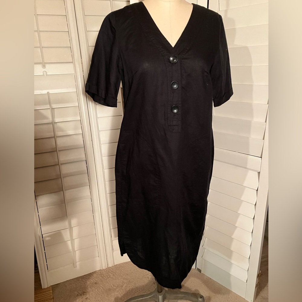 NWT Olsen shift dress with button detail and side pockets size XS